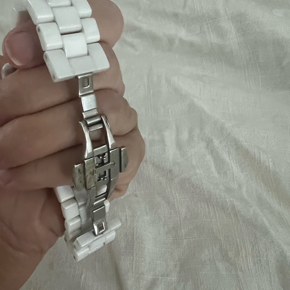 Brand new Michael Kors white ceramic watch. Never worn, from Nordstrom. - Picture 2 of 5